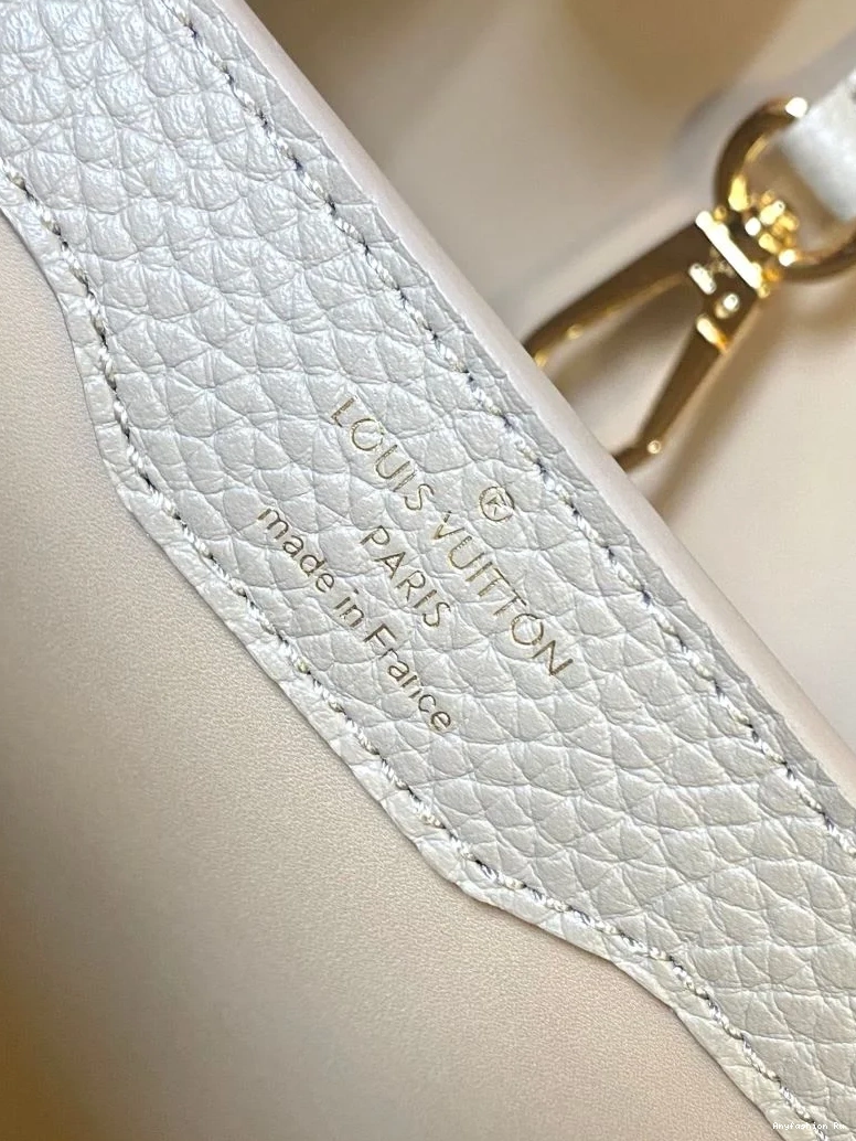 Capucines Lightweight Bags Louis 40025 Vuitton BB 0812